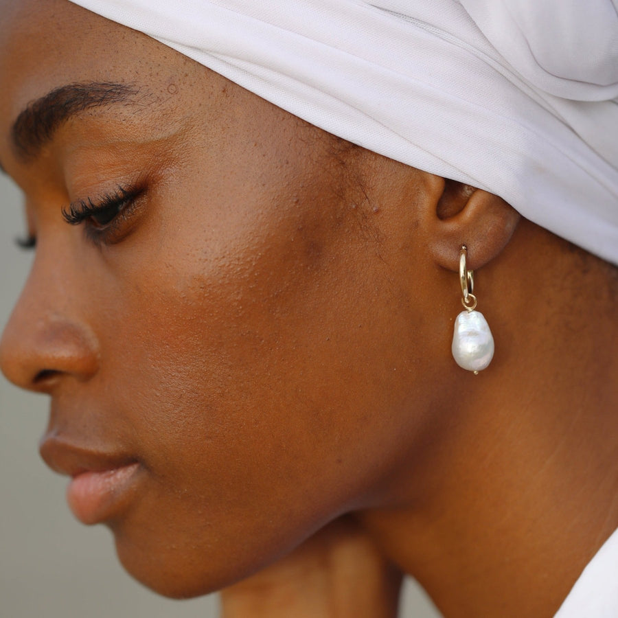 The Ursa Minor Earring in Solid Gold - Maris Pearl Co.